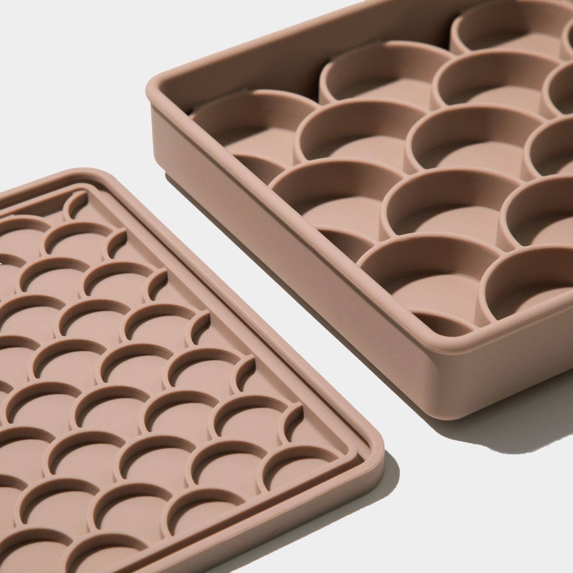 dogged slow feeder ja lick mat, viikuna