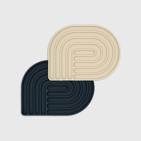 The Catery tyylikäs nuolumatto kissalle, musta ja beige